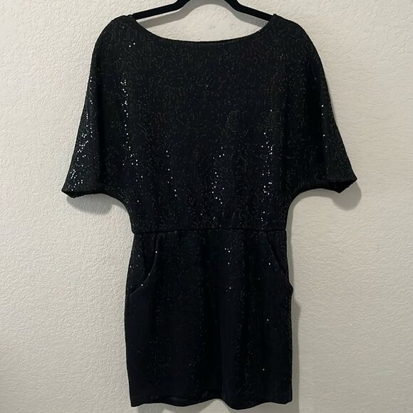 Bird by Juicy Couture Dresses & Skirts - BIRD BY JUICE COUTURE Short Sleeve Black Sequin Dress, Pockets, Size S